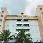 Apto Ubatuba Toninhas com Ar Condicionado e Piscina